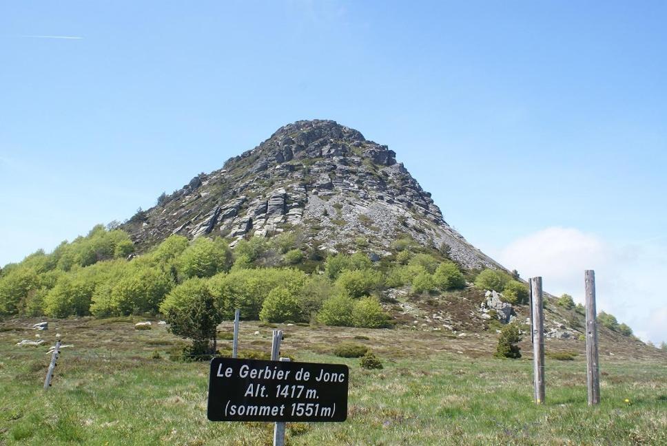 Gite Du Charpentier Vocance Luaran gambar